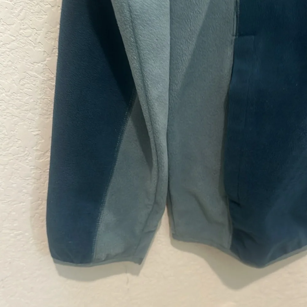 Columbia Men’s medium zipper sweater NWT